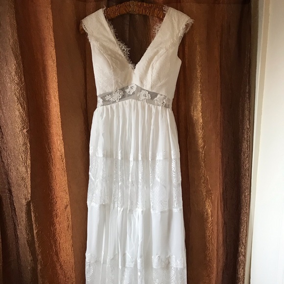 A-line Boho Wedding Dress - Picture 4 of 9
